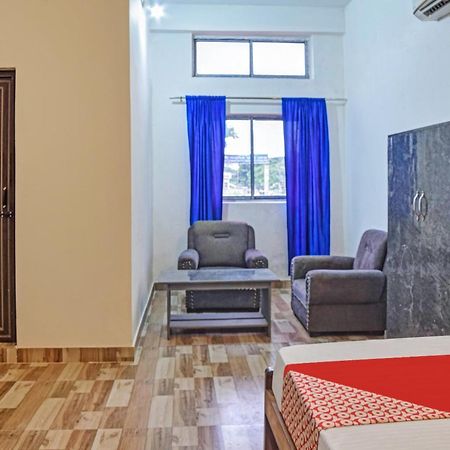 Spot On Jp Guest House Kaharpara Esterno foto