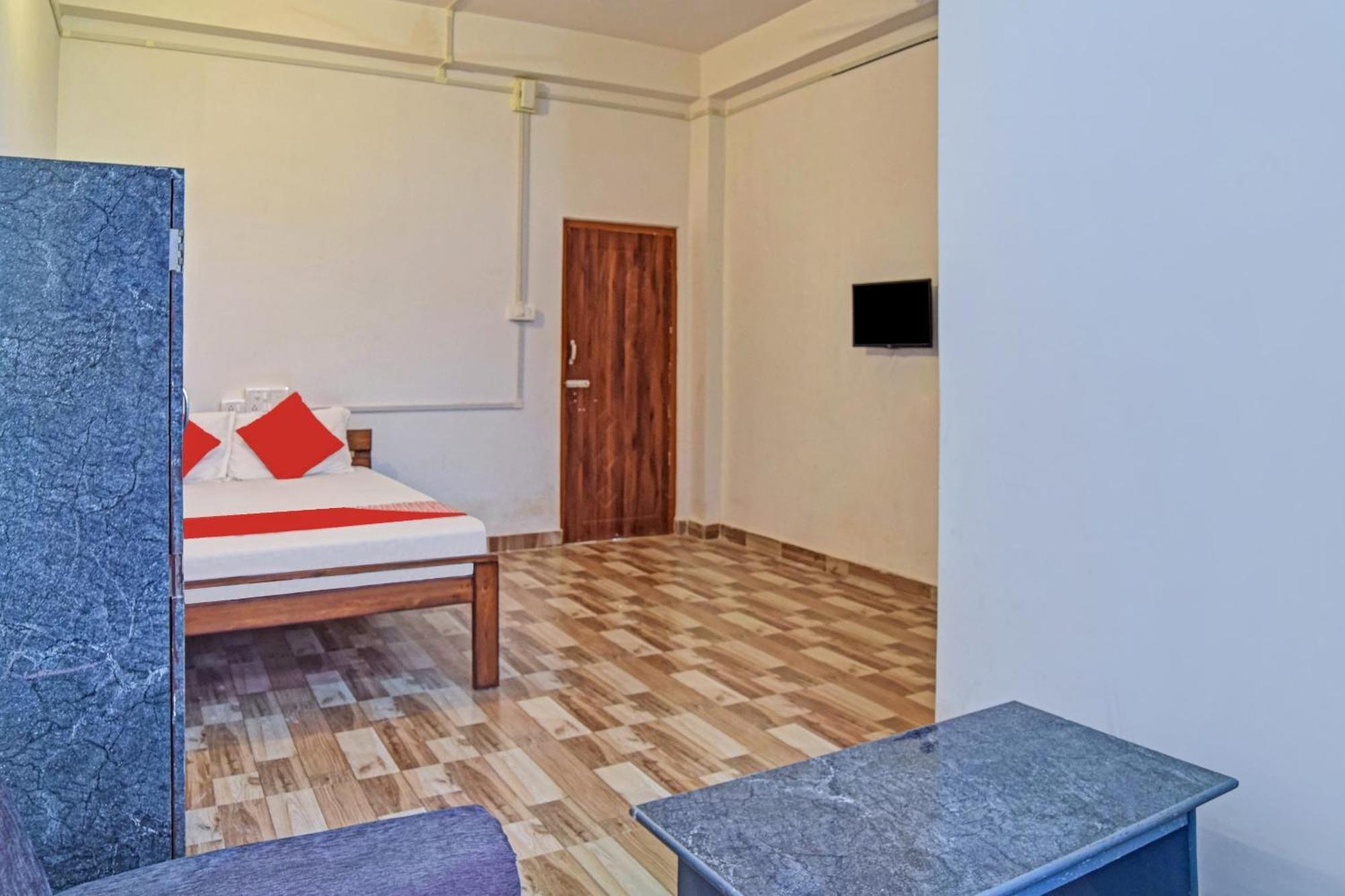 Spot On Jp Guest House Kaharpara Esterno foto
